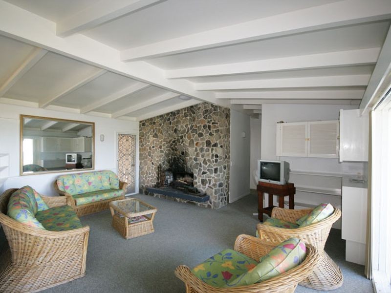 LANTERN HI Elanora Avenue, Pottsville NSW 2489