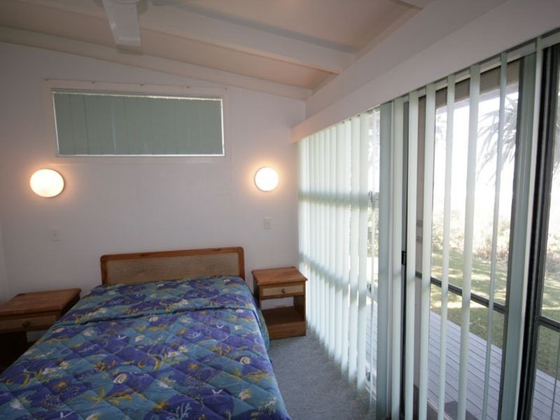 LANTERN HI Elanora Avenue, Pottsville NSW 2489