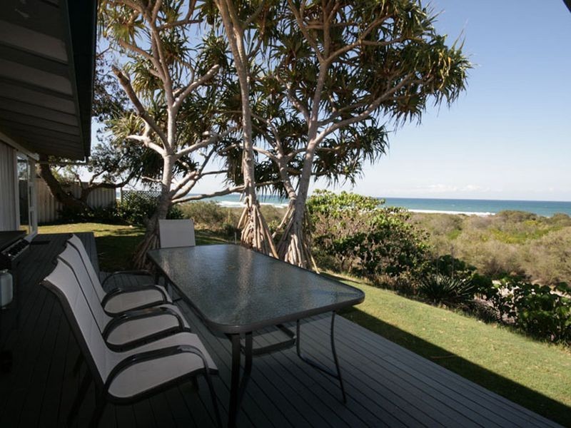 LANTERN HI Elanora Avenue, Pottsville NSW 2489