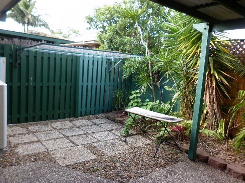 2/21 Victoria Ave,, Pottsville NSW 2489