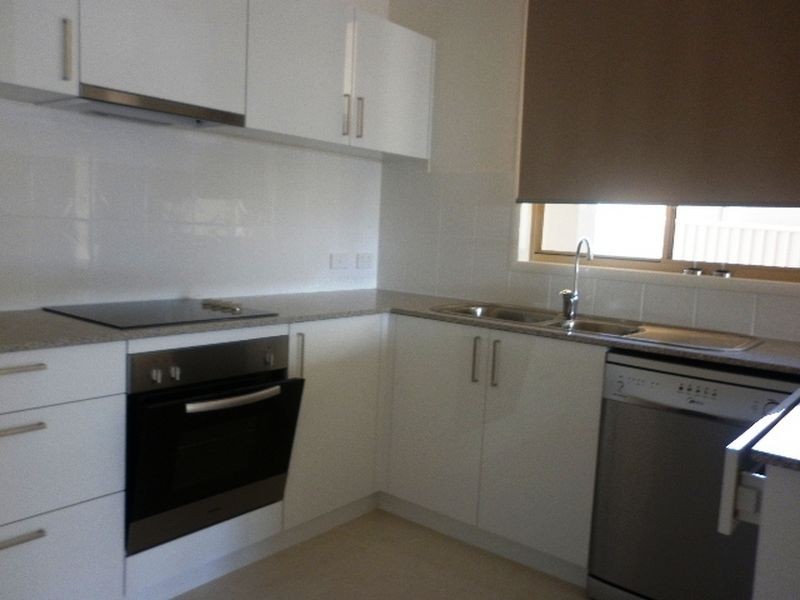 2/27 Newcastle Drive, Pottsville NSW 2489