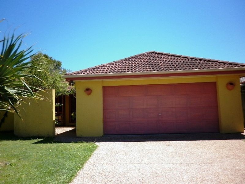 22 McKenzie Avenue, Pottsville NSW 2489