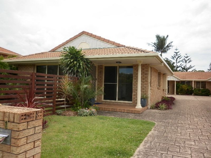 1/3 Hampton Court, Pottsville NSW 2489