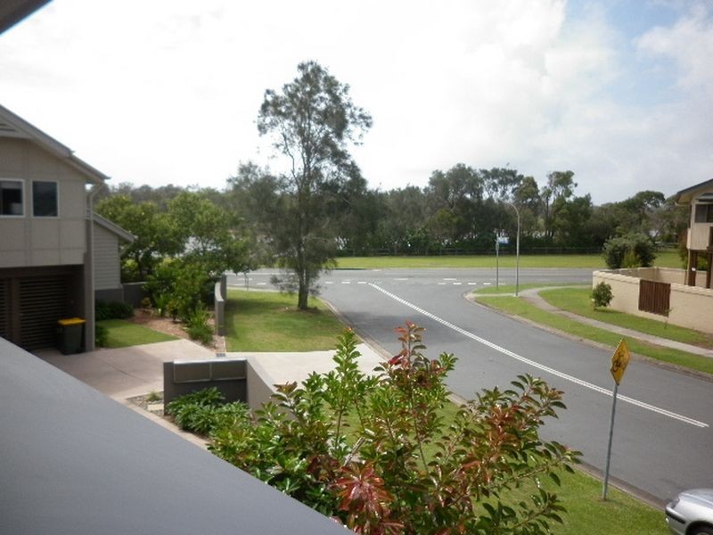 1/2-4 Overall Drive, Pottsville NSW 2489