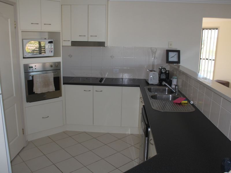 2/39 Taylor Drive, Pottsville NSW 2489