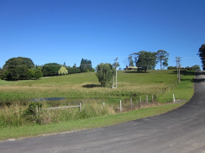 8 Hazelwood Drive, Pottsville NSW 2489