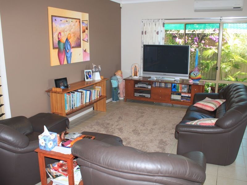 32 Mylestom Circle, Pottsville NSW 2489