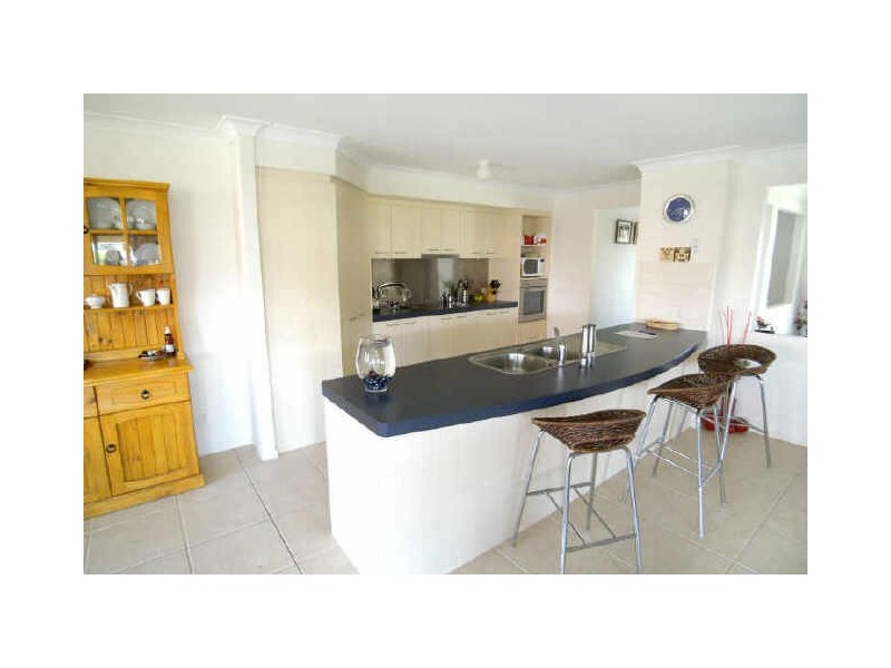 2 Alexander Close, Dunbogan NSW 2443