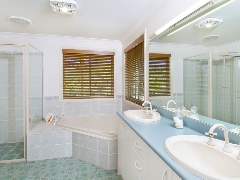 18 Benaroon Drive, Kendall NSW 2439