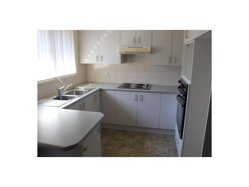 2/1 Lake Street, Laurieton NSW 2443