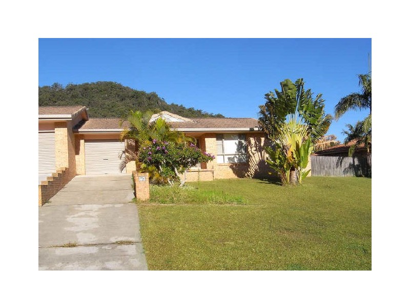 2/28 Koonwarra Place, West Haven NSW 2443