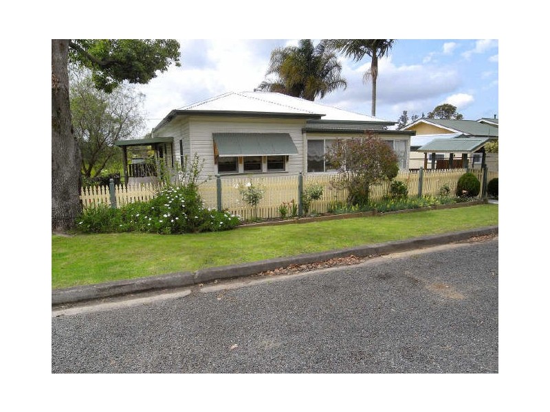 20 Church Street, Moorland NSW 2443