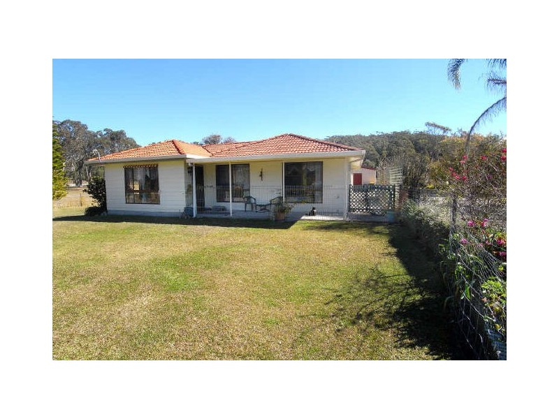 20 Church Street, Moorland NSW 2443