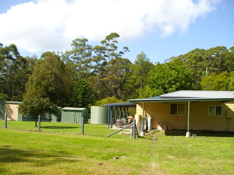 27 Station Street, Johns River NSW 2443