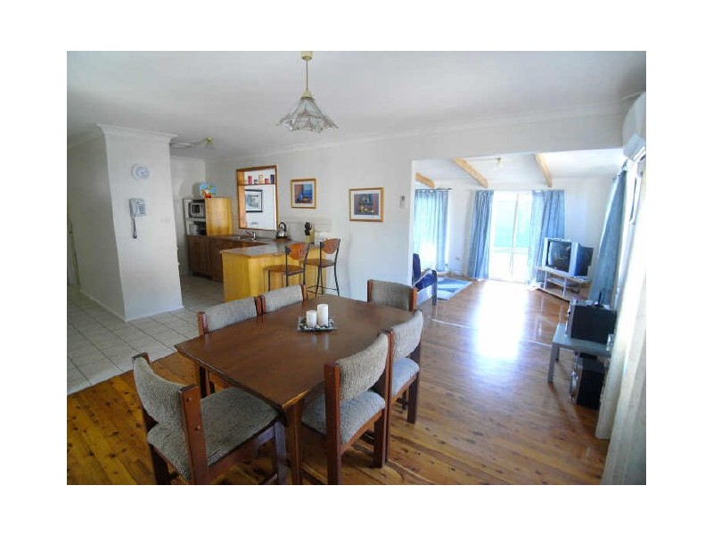 489 Ocean Drive, Laurieton NSW 2443
