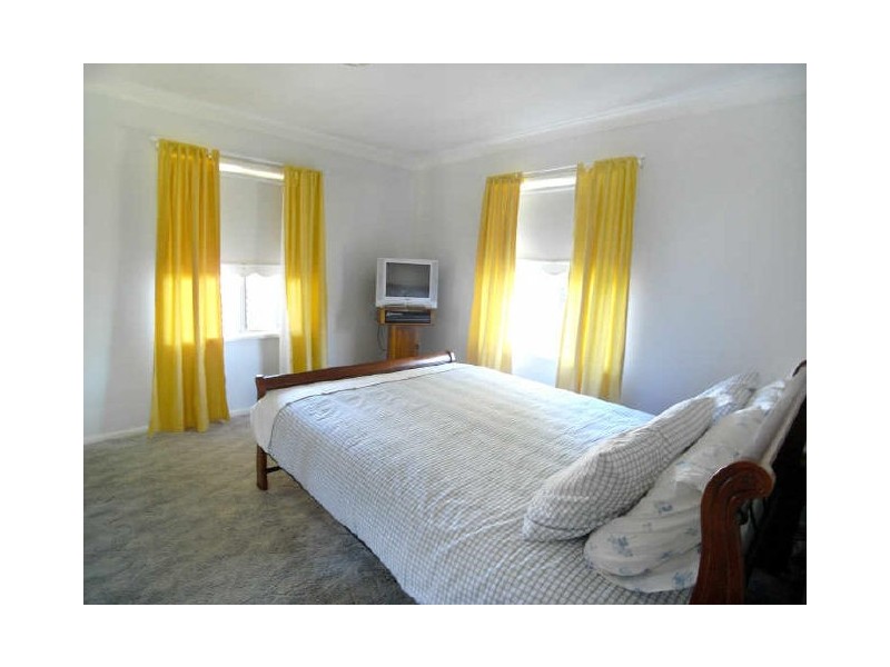 489 Ocean Drive, Laurieton NSW 2443