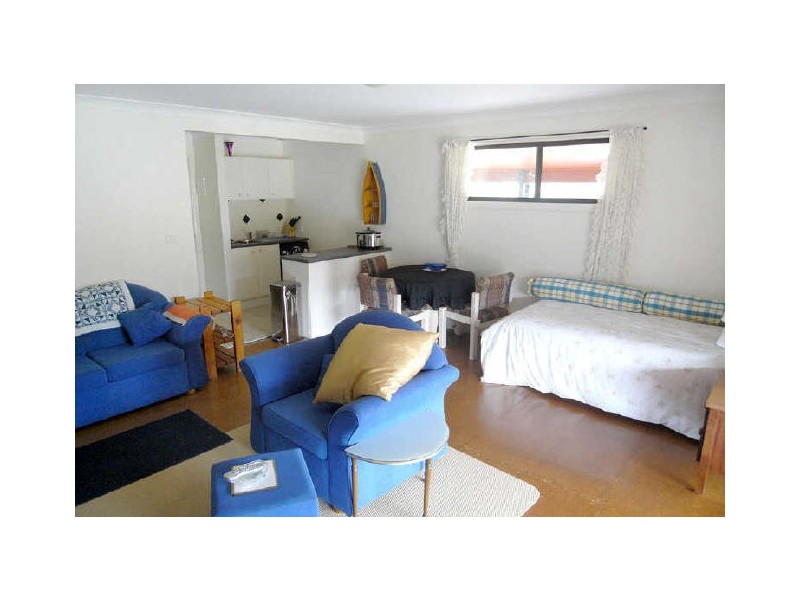 2/17 Granny Bell Lane, North Haven NSW 2443