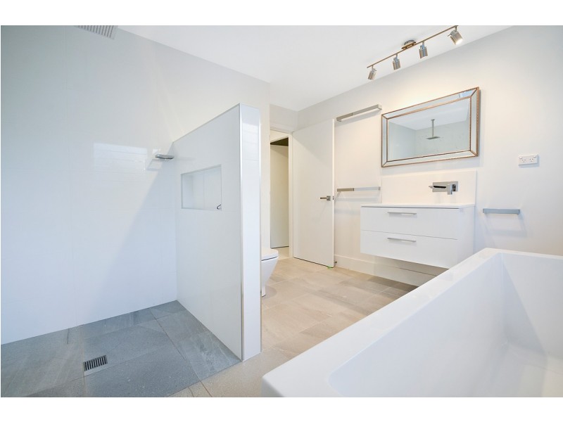 2 Steinmetz Lane, Kendall NSW 2439