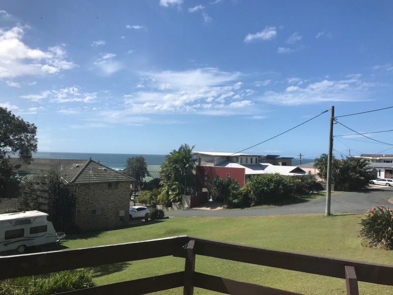 4 Graham Street, Bonny Hills NSW 2445