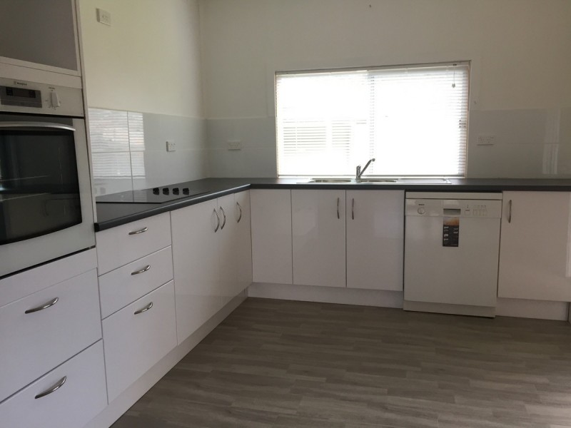 10 George  Street, Laurieton NSW 2443