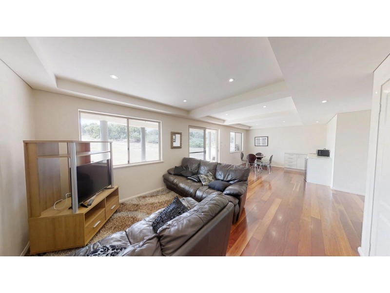 8 Iluka Way, Dunbogan NSW 2443