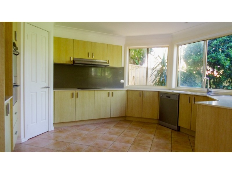 8 John Phillip Drive, Bonny Hills NSW 2445