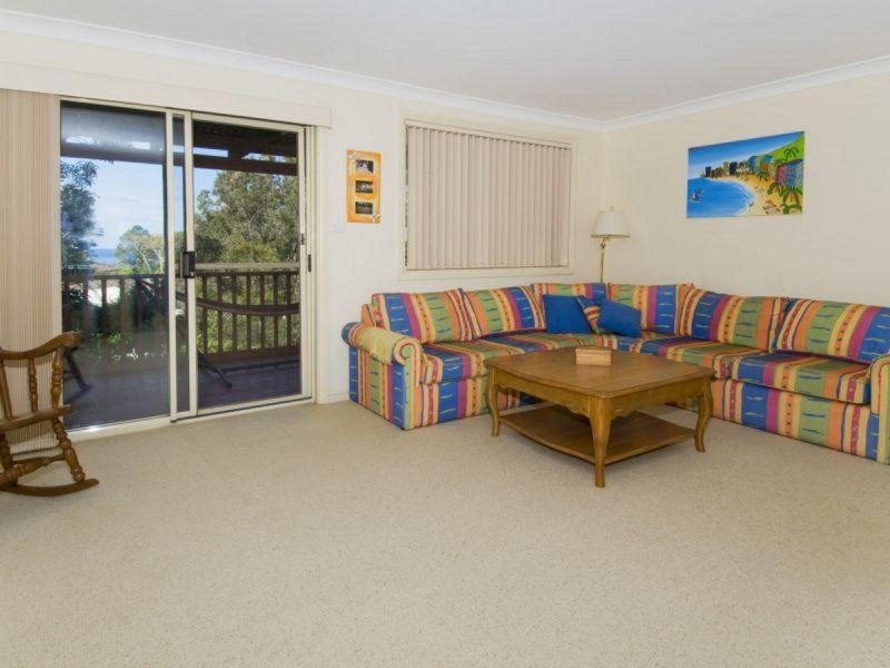 8 John Phillip Drive, Bonny Hills NSW 2445