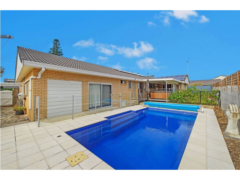 1 Seaview Avenue, Dunbogan NSW 2443