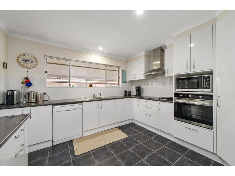 1 Seaview Avenue, Dunbogan NSW 2443