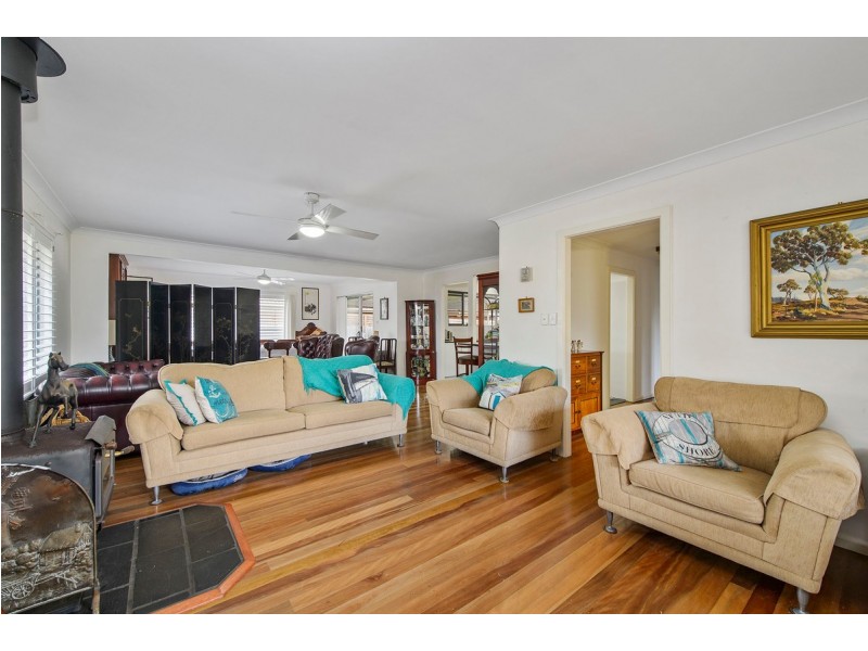 1 Seaview Avenue, Dunbogan NSW 2443