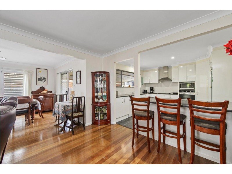 1 Seaview Avenue, Dunbogan NSW 2443