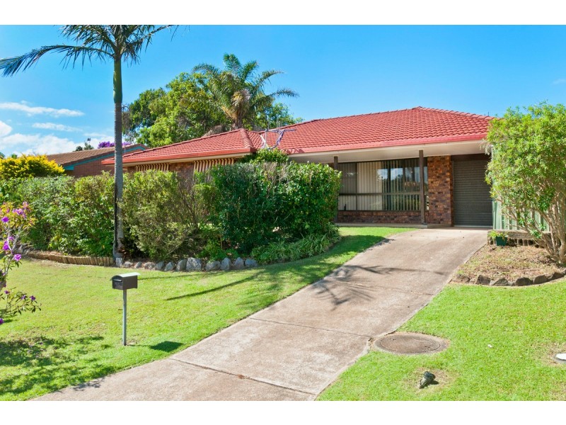 24 Fiona Crescent, Lake Cathie NSW 2445