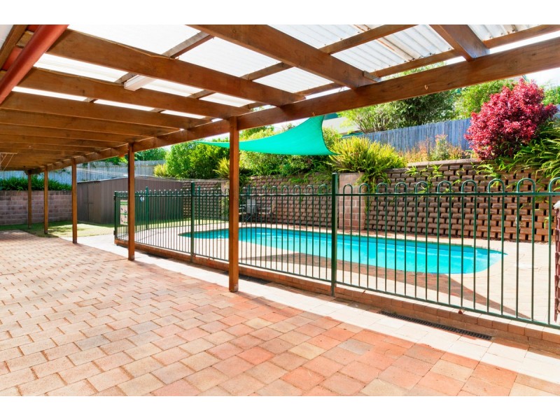 24 Fiona Crescent, Lake Cathie NSW 2445