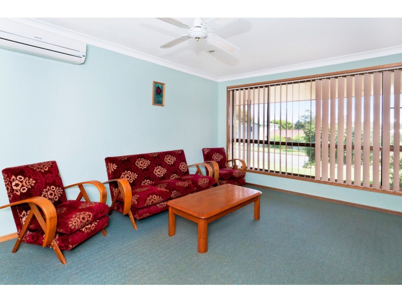 24 Fiona Crescent, Lake Cathie NSW 2445