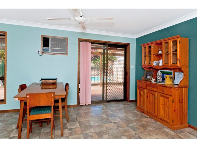 24 Fiona Crescent, Lake Cathie NSW 2445