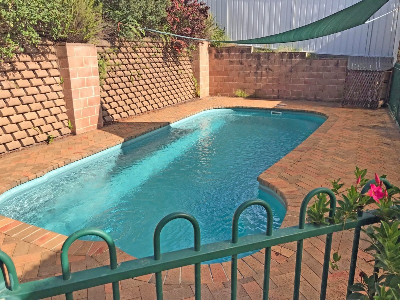 24 Fiona Crescent, Lake Cathie NSW 2445