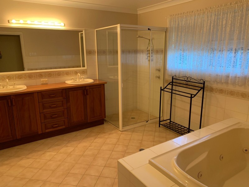 21 Lakeview Crescent, West Haven NSW 2443