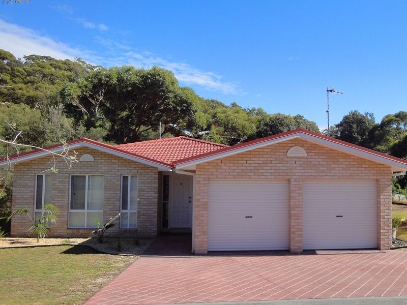 2 Iluka Way, Dunbogan NSW 2443