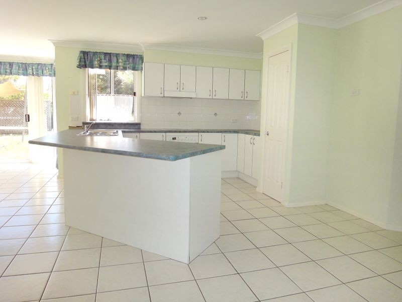 2 Iluka Way, Dunbogan NSW 2443