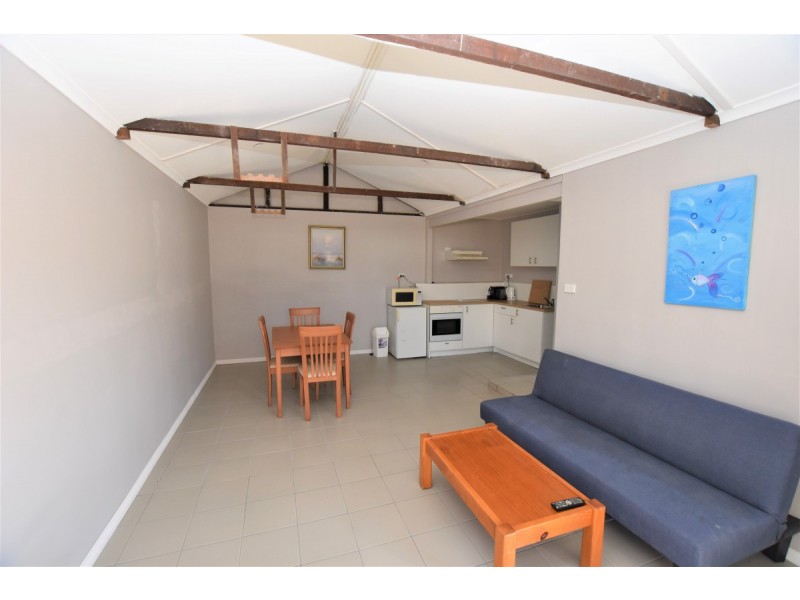 B/10 George Street, Laurieton NSW 2443