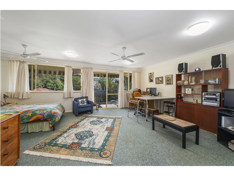 8 Lakeview Crescent, West Haven NSW 2443