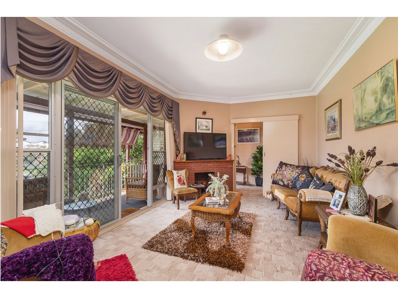 4 Lake Street, Laurieton NSW 2443