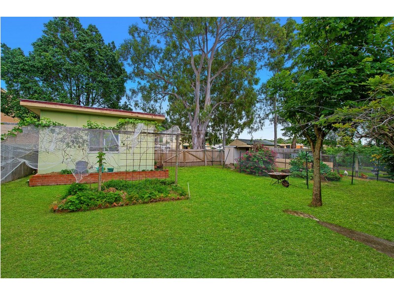 4 Lake Street, Laurieton NSW 2443