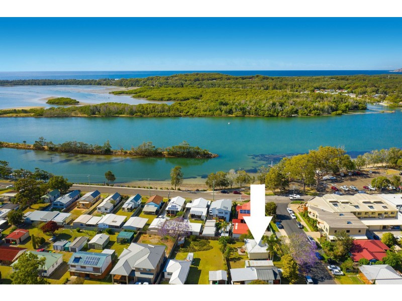 2 Vine Street, North Haven NSW 2443