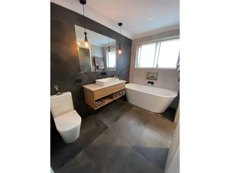 394 Ocean Drive, Laurieton NSW 2443