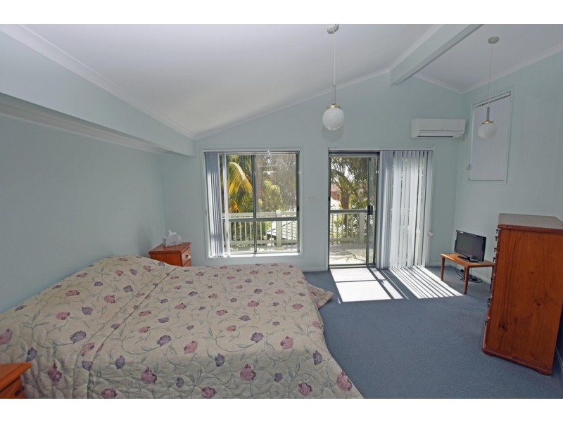 5/1649 Ocean Drive, Lake Cathie NSW 2445