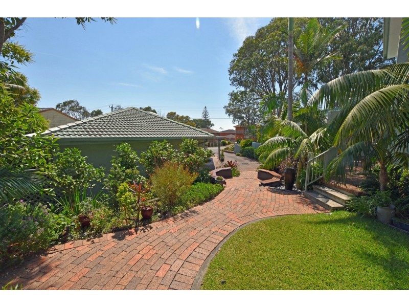 5/1649 Ocean Drive, Lake Cathie NSW 2445