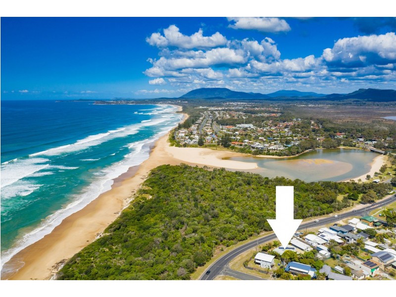 1707 Ocean Drive, Lake Cathie NSW 2445
