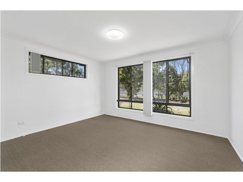 1707 Ocean Drive, Lake Cathie NSW 2445
