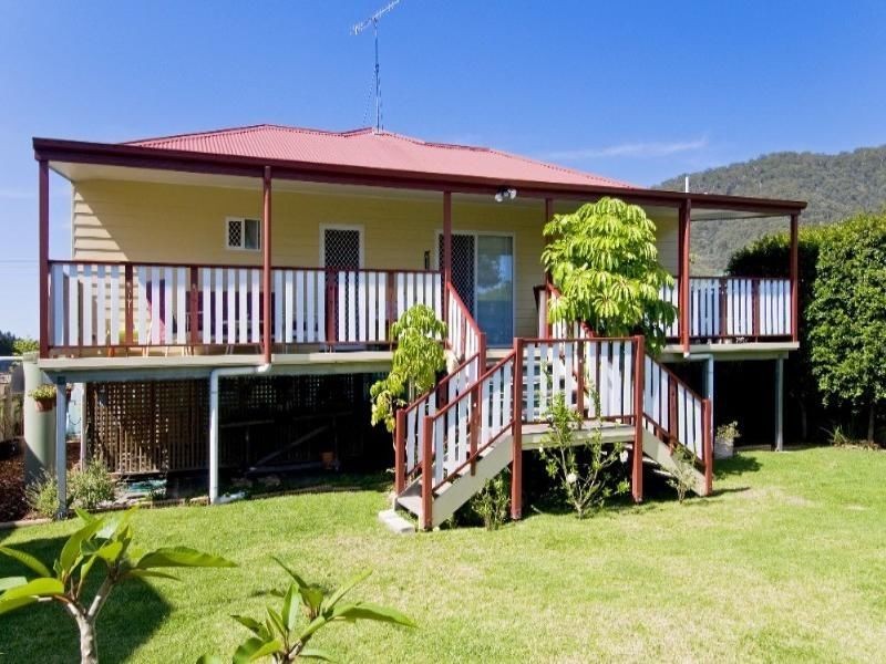 17 Castle Street, Laurieton NSW 2443